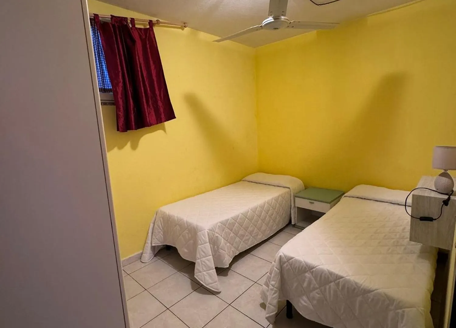 Appartement Berchida 4 à La Caletta 0*,