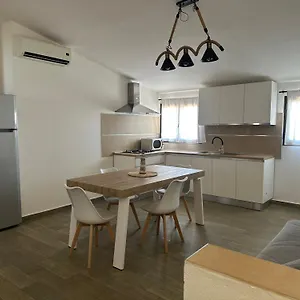 Appartamento Trilocale Vista Mare, La Caletta